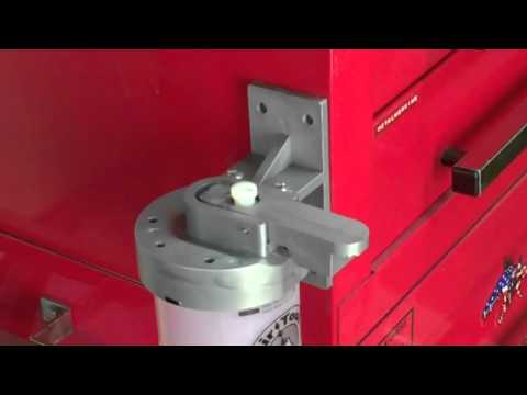 Quick video showing how to use the STECK Air Tool Oiler Dispenser with Oil Reservoir